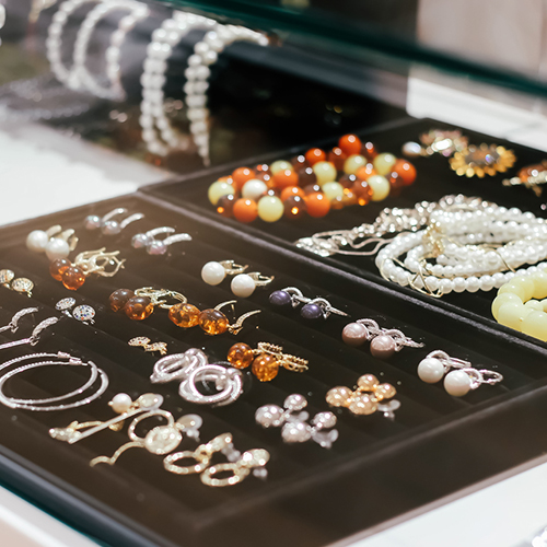 Jewelry & Accessories